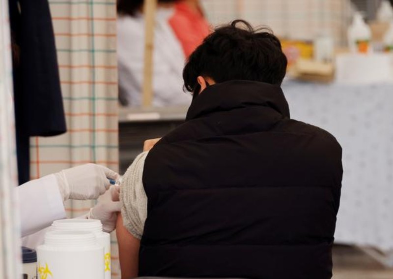 South Korea refuses to suspend flu vaccine drive despite 13 deaths