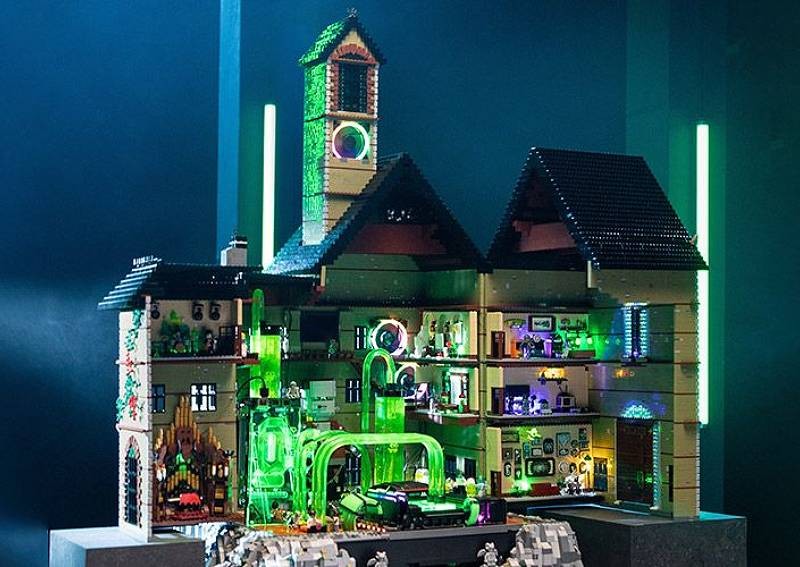 Lego builds massive Halloween gaming PC with Aftershock from 20,000 bricks