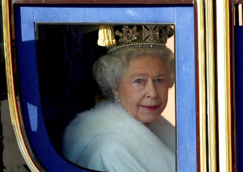 Crossbow man detained for 9 years over treason threat to kill Queen Elizabeth