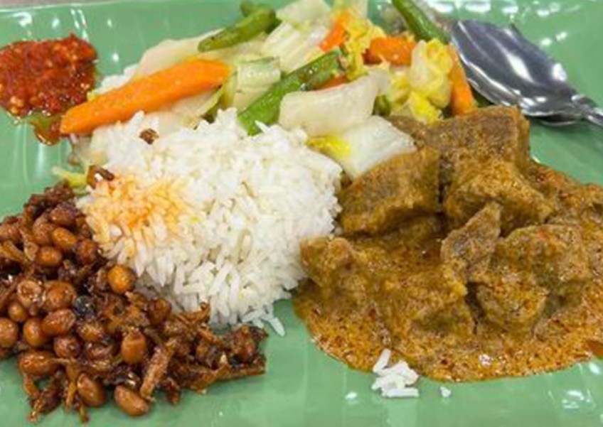 'The food is not even tasty': Diner upset after paying $10.80 for nasi padang at Jurong Point food court