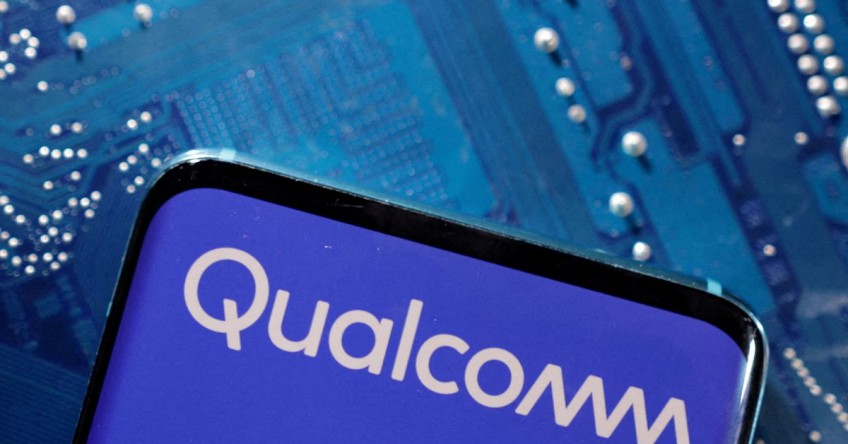 Qualcomm unveils new PC laptop chip with AI features for 2024
