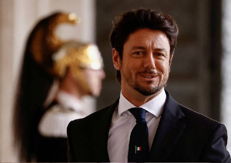 Italy PM splits from partner after his sexist TV comments
