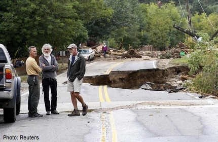 Colorado floods leave hundreds unaccounted for