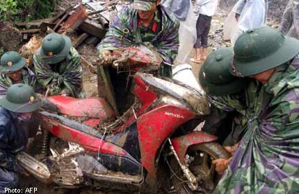 At least 21 killed in Vietnam flash floods, landslides 