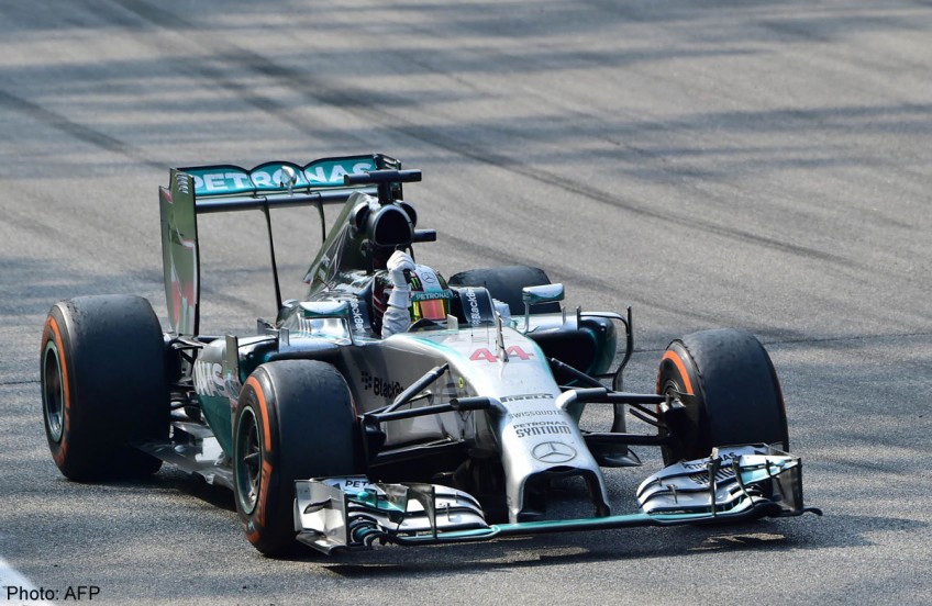 F1: Hamilton wins in Italy to rein in Rosberg