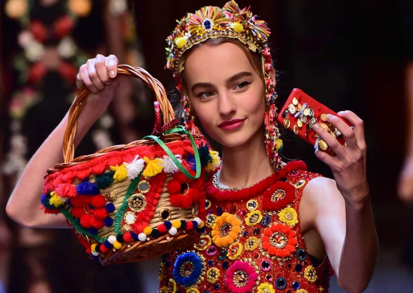 Selfies hit the runway Milan Fashion Week