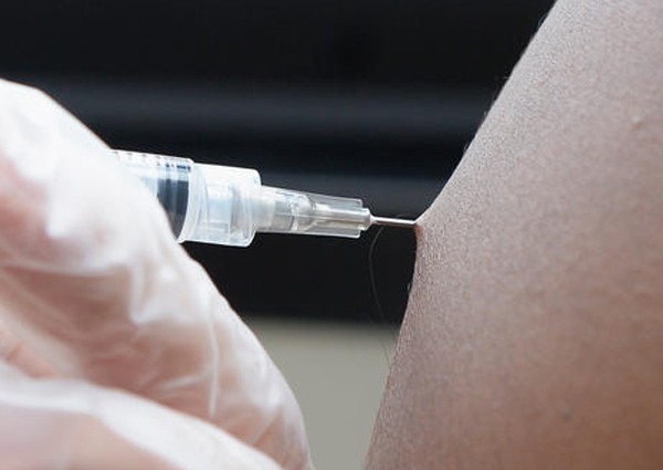 UK rolls out world's first Meningitis B vaccination programme