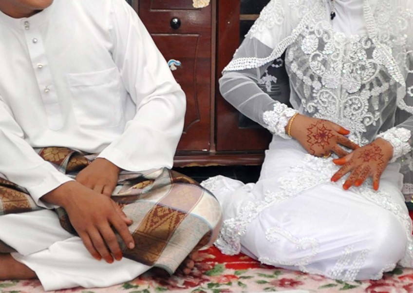 Indonesia raises minimum age for brides to end child marriage