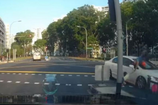 Man hit by car in Bukit Batok, girl heard wailing in accident footage