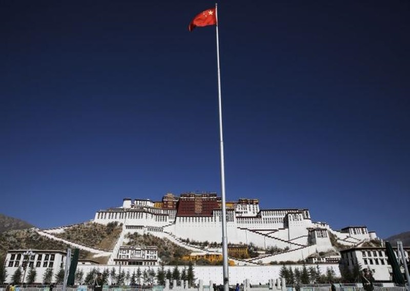 China sharply expands mass labour programme in Tibet