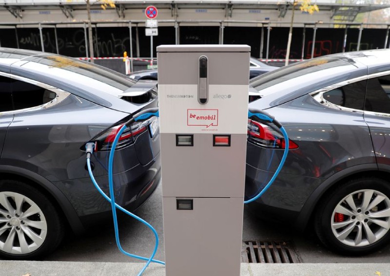 Electric car insurance Singapore: 5 things Tesla & other EV owners need to know