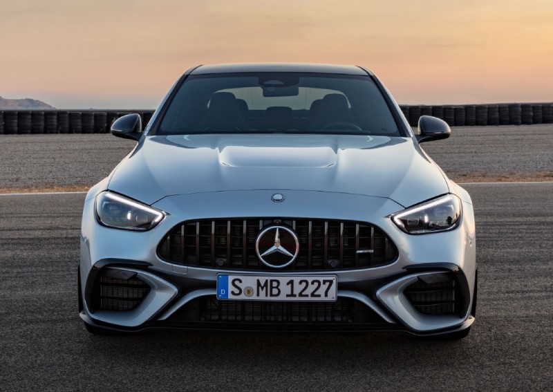 Mercedes-AMG's new C63 says goodbye to its V8, is now a hybrid with a whopping 680hp