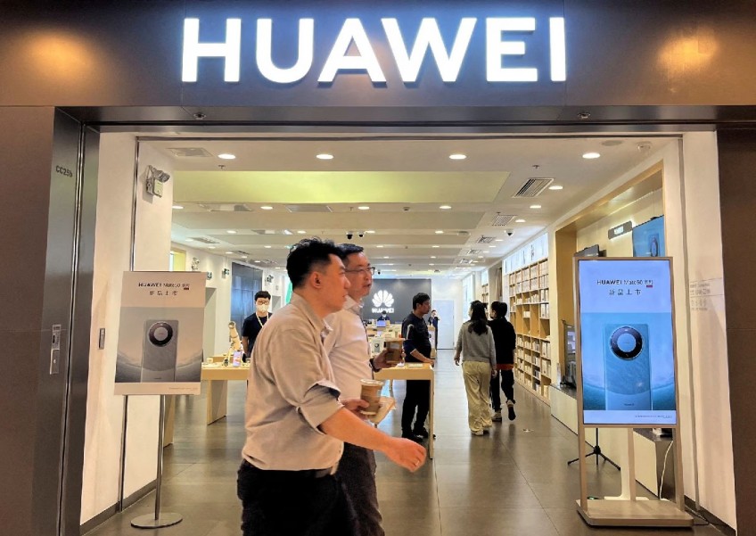Apple suppliers slide on China anxiety, threat from Huawei