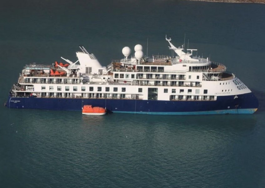 Trawler's attempt fails to free grounded cruise ship in Greenland