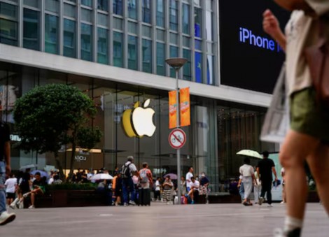 Apple pulls WhatsApp, Threads from China app store after Beijing order