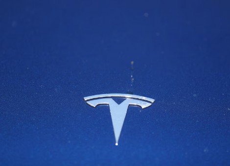 Tesla to lay off 693 employees in Nevada, government notice says