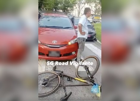 'Follow me go police station': Driver and cyclist get in heated argument after colliding at zebra crossing in Jurong