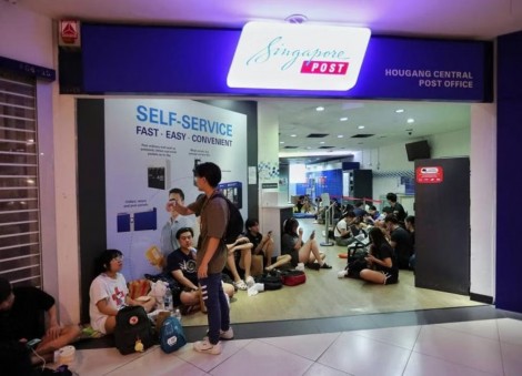 Swifties on edge as some SingPost outlets face technical issues during Taylor Swift concert tickets sale