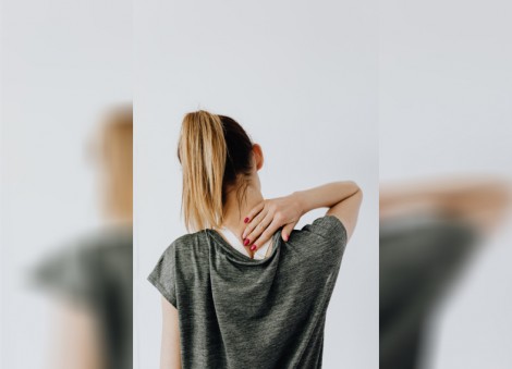 5 easy and affordable ways to reduce neck and back pain